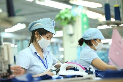 Chính phủ ban hành chính sách hỗ trợ người lao động và người sử dụng lao động khó khăn do COVID-19