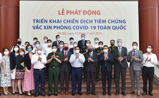 Toàn văn phát biểu của Thủ tướng tại lễ phát động chiến dịch tiêm chủng vacccine phòng chống COVID-19 trên toàn quốc