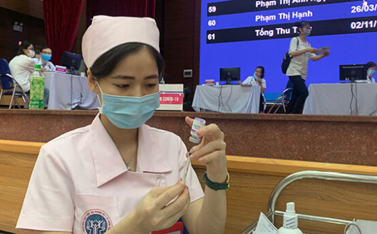 Cảnh giác ‘thông tin trôi nổi’ về vaccine phòng COVID-19