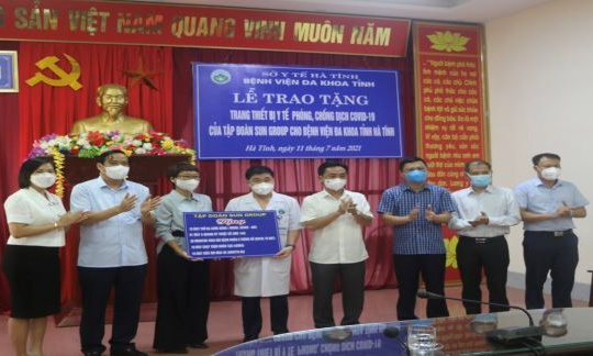 Sun Group trao tặng trang thiết bị y tế hỗ trợ điều trị Covid-19 trị giá hơn 46 tỷ đồng cho Hà Tĩnh và Hưng Yên