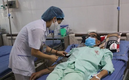 Thực hiện bảo hiểm y tế toàn dân  góp phần bảo vệ, chăm sóc sức khoẻ nhân dân