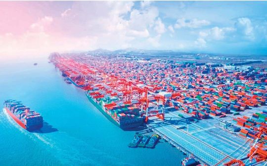 Phát triển hệ thống cảng biển, dịch vụ logistics xứng tầm