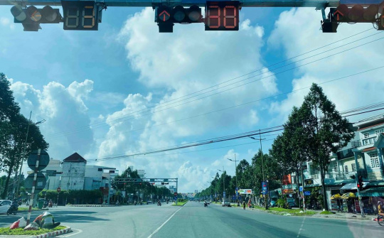 PM allows 16 southern localities to impose social distancing rules from Monday