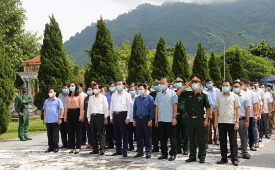 Thanh Hóa: Các đồng chí lãnh đạo UBND tỉnh thiết thực hướng tới ngày Thương binh, Liệt sĩ