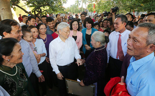 Vững bước trên con đường Chủ tịch Hồ Chí Minh đã chọn - độc lập dân tộc gắn liền với chủ nghĩa xã hội