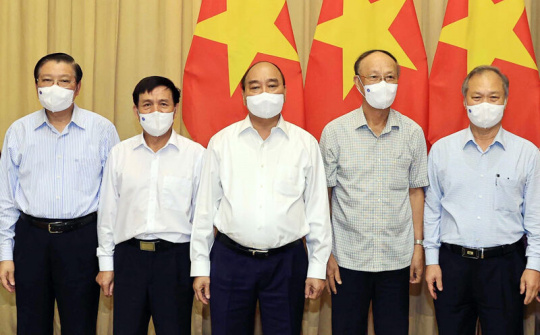 Chủ tịch nước Nguyễn Xuân Phúc làm việc với các nhà khoa học về xây dựng Nhà nước pháp quyền