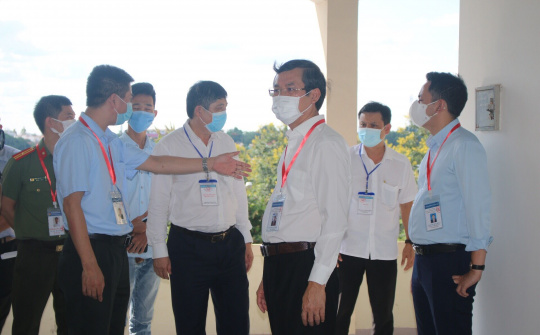 Thứ trưởng Bộ GD-ĐT kiểm tra công tác chuẩn bị thi tốt nghiệp THPT Quốc Gia tại Đắk Lắk