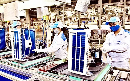 Đánh giá công cuộc đổi mới của Việt Nam qua Đại hội XIII
