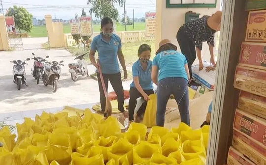 Thiệu Hóa: Hàng nghìn kg lương thực, thực phẩm được bà con xã Thiệu Lý ủng hộ người dân TPHCM