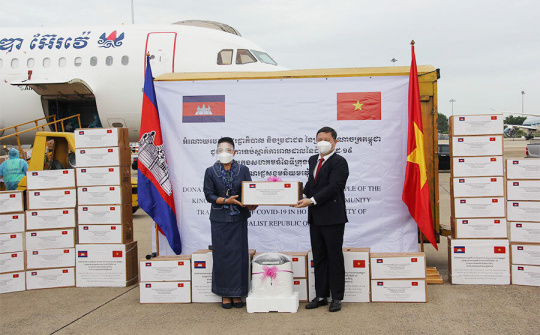 Thủ tướng Phạm Minh Chính gửi thư cảm ơn Thủ tướng Campuchia về sự hỗ trợ TPHCM ứng phó COVID-19