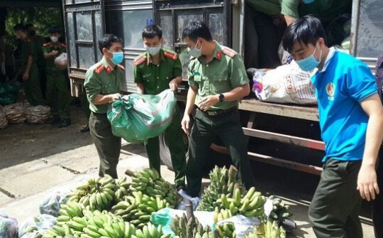 Những chuyến xe nghĩa tình của Đoàn Thanh niên, Hội Phụ nữ Công an Đắk Nông đến với Quân và dân vùng dịch