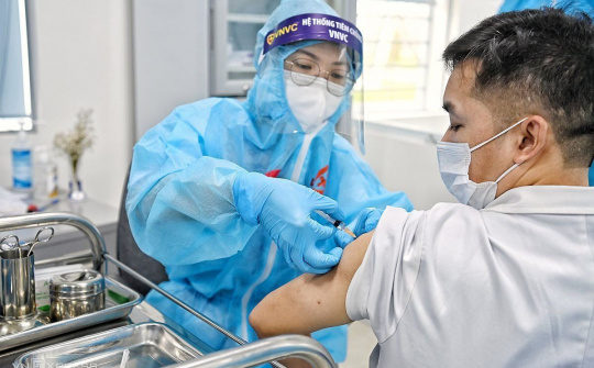 Người dân Hà Nội đều bình đẳng về quyền lợi tiêm vắc xin