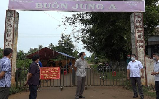Cư Kuin (Đắk Lắk): Hỗ trợ nhu yếu phẩm tại khu vực bị phong tỏa