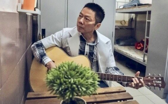 ThS.BSCK II Lưu Quốc Khải: Người lính, nhà thơ bên trong người thầy thuốc