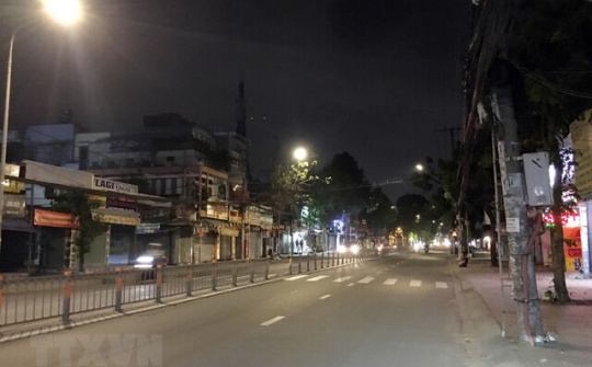 TP.HCM: Từ hôm nay (26/7), người dân không được ra đường sau 18h hằng ngày