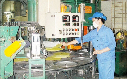 Thành phố Hà Nội: Quyết tâm mục tiêu kép, không để đứt gãy chuỗi sản xuất