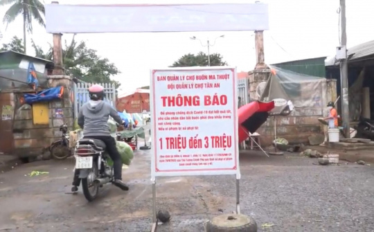 Đắk Lắk: Tp. Buôn Ma Thuột ngày đầu tiên nhận thẻ đi chợ