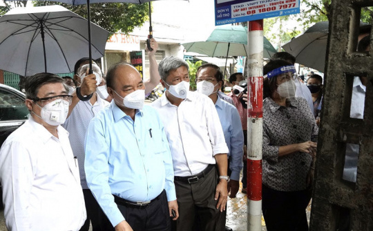 TP Hồ Chí Minh tiếp tục phát huy tình đoàn kết, tinh thần tại chỗ trong phòng chống dịch