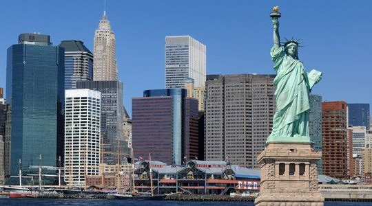 Kinh tế Mỹ đón tín hiệu vui, GDP tăng 6,5% trong quý II/2021