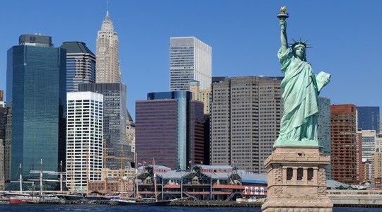Kinh tế Mỹ đón tín hiệu vui, GDP tăng 6,5% trong quý II/2021