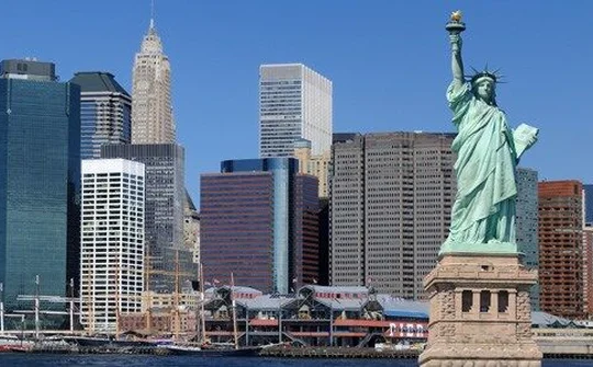Kinh tế Mỹ đón tín hiệu vui, GDP tăng 6,5% trong quý II/2021
