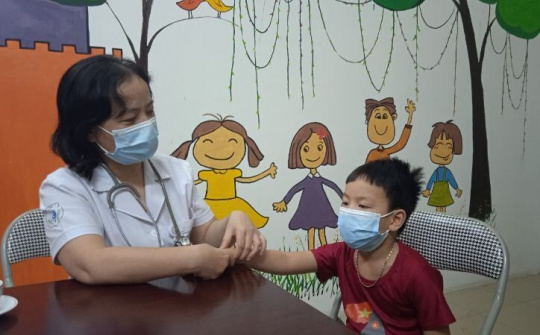 TTƯT, BSCKI. Nguyễn Thị Hạnh: Nhiệt tâm chữa bệnh bằng cả tấm lòng nhân ái