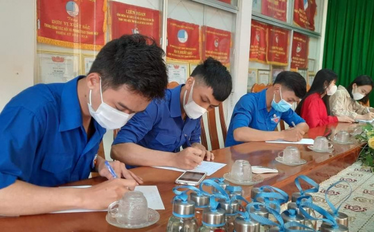 Tuổi trẻ Gia Lai và những lá đơn đầy xúc động