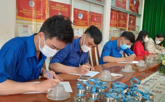 Tuổi trẻ Gia Lai và những lá đơn đầy xúc động
