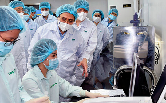 Định hướng Đại hội XIII của Đảng về bảo vệ cán bộ dám nghĩ, dám làm, dám đột phá, dám chịu trách nhiệm vì lợi ích chung gắn với sàng lọc cán bộ không hoàn thành nhiệm vụ