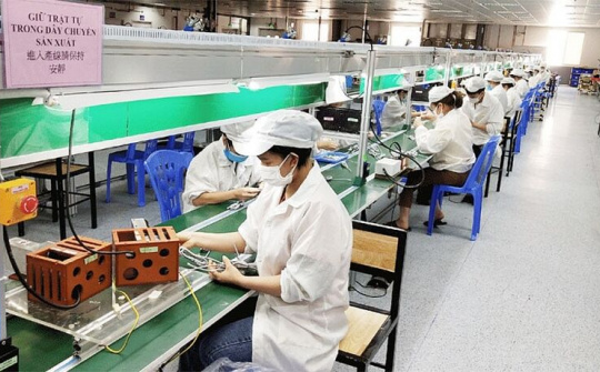 Nhà máy đã sáng đèn, nhưng doanh nghiệp chưa thể thở phào