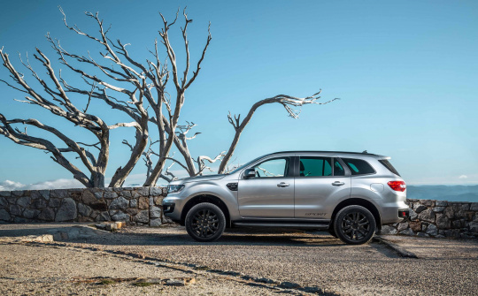 Những mẹo Off-Road giúp bạn chinh phục mọi địa hình cùng Ford Everest