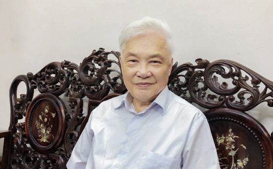 GS. Hoàng Hòe và câu chuyện về cây Mắc ca