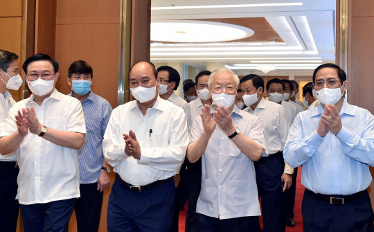 Chính phủ khóa XV họp phiên toàn thể đầu tiên