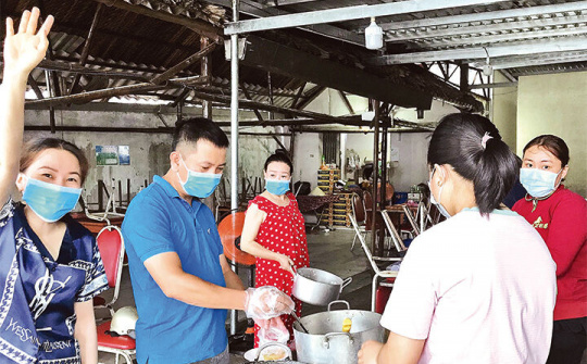 Lan tỏa yêu thương từ những bếp ăn 0 đồng