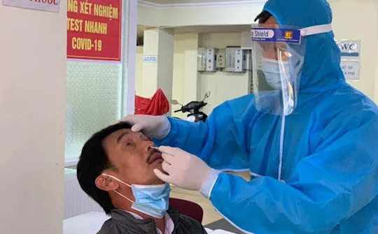 Lào Cai: Tổ chức xét nghiệm sàng lọc SARS-CoV-2 trên diện rộng