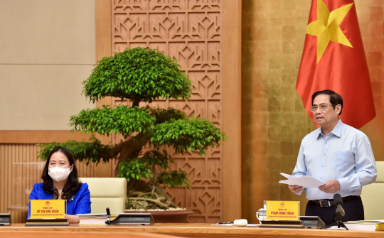 Cả nước đoàn kết, chung sức, đồng lòng thi đua phòng, chống và chiến thắng đại dịch COVID-19