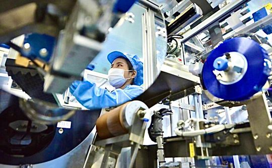 Kiểm soát dịch để sớm ổn định cuộc sống