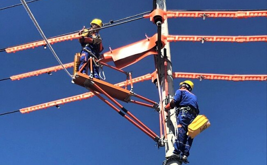 Công ty Điện lực Ninh Bình vượt khó khăn, giải tỏa nỗi lo thiếu điện