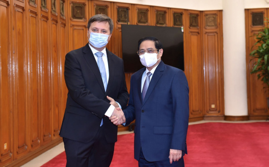 Ba Lan tặng và nhượng lại cho Việt Nam hơn 3,5 triệu liều vaccine phòng COVID-19