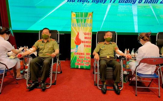 Công an Hà Nội bảo vệ “vùng xanh”, xóa nhanh “vùng đỏ”