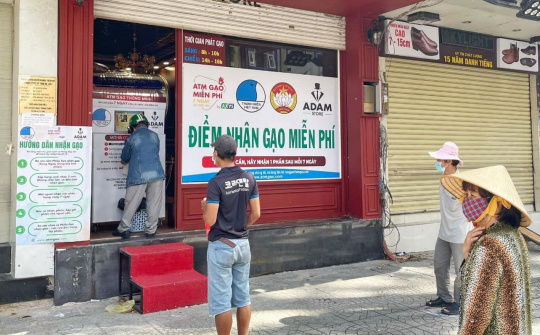 Hoa hậu Ngọc Hân phát động cây ATM gạo