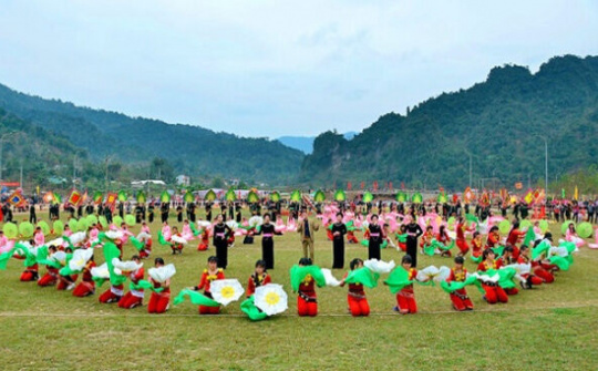 Ưu tiên bảo tồn, phát huy văn hóa truyền thống đồng bào dân tộc thiểu số