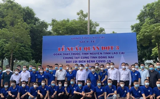 Lào Cai: Đoàn cán bộ, nhân viên y tế lên đường hỗ trợ tỉnh Đồng Nai chống dịch