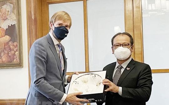 Czech tặng 250.000 liều vaccine và nhượng lại 500.000 liều cho Việt Nam