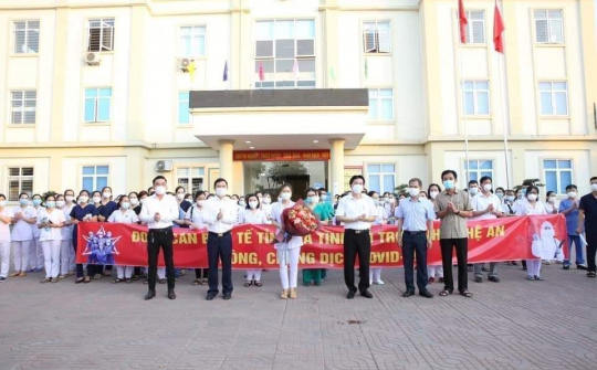 Hà Tĩnh điều động 152 cán bộ y tế hỗ trợ cho Nghệ An chống dịch