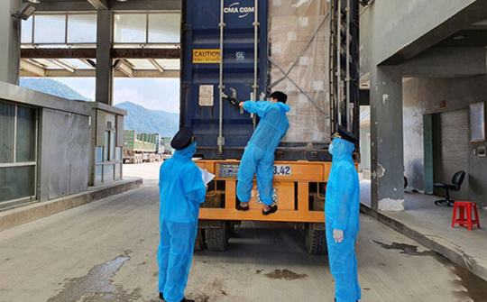 Vượt qua dịch Covid-19, hải quan Hà Tĩnh về đích trước 5 tháng