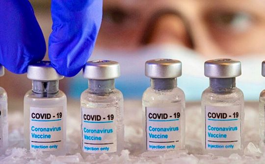 Vaccine là "chìa khóa" phòng vệ trước Covid-19