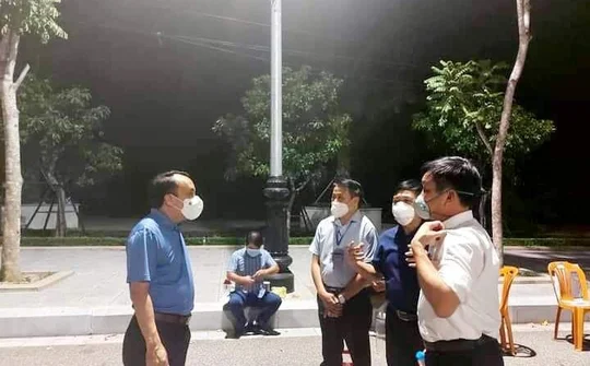 Nghệ An: Lãnh đạo Sở Y tế kiểm tra, chỉ đạo công tác đón tiếp người dân trở về từ vùng dịch