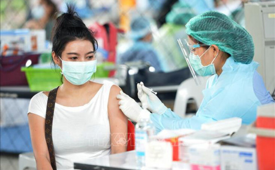 Thái Lan quyết hoàn thành mục tiêu tiêm chủng 70% dân số trong năm 2021