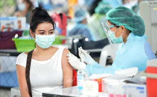 Thái Lan quyết hoàn thành mục tiêu tiêm chủng 70% dân số trong năm 2021